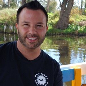 Meet your Posher, Dustin